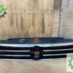 Volkswagen Passat B8 ön panjur 3g0853651