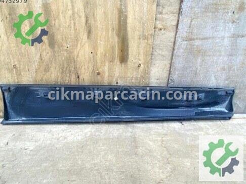 Volkswagen Tiguan Sol Kapı Çıtası 571854939C çıkma parça
