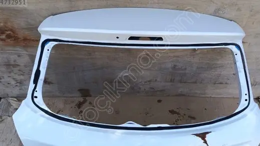 Suzuki Swift Bagaj Kapağı 2018-2023 çıkma parça