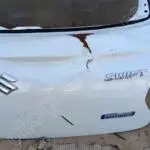 Suzuki swıft beyaz bagaj kapağı çıkma orjinal 2018-2023