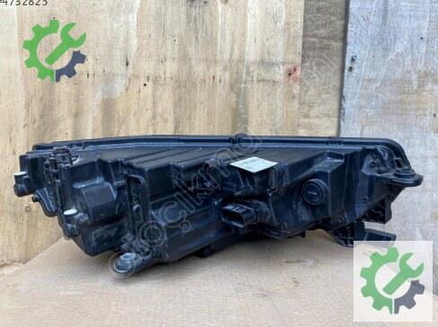 Skoda Octavia Sol Ön Far 5E4941015 çıkma parça