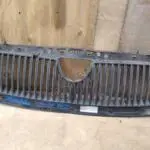 Skoda fabia 2000-2008 ön panjur 6y0853668B