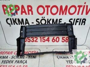 Renault traficc 3 radyatör davlumbazı 628201400r orijinal çıkma