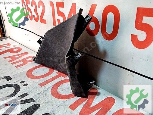 Renault Megane Bakalit 689216689R çıkma parça