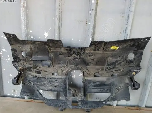 Renault Megane Ön Panjur 623124247R çıkma parça