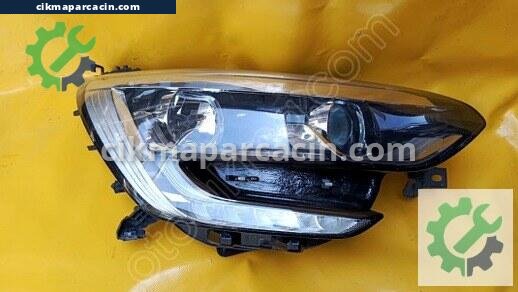 Renault Megane Sağ Ön Far çıkma parça