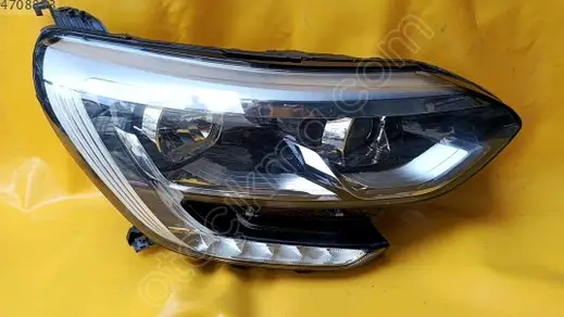 Renault Clio Sağ Ön Far çıkma parça