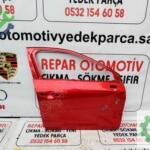 Renault clio 5 sağ ön kapı kırmızı orijinal çıkma 2019-25