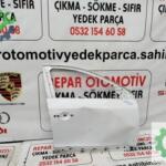 Renault clio 5 sağ ön kapı beyaz orijinal çıkma 2019-2025