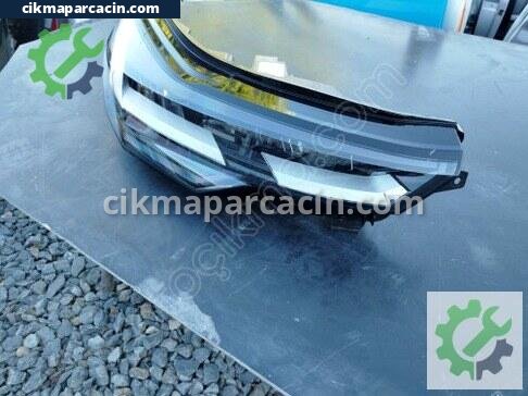 Renault Captur Sağ Ön Far çıkma parça