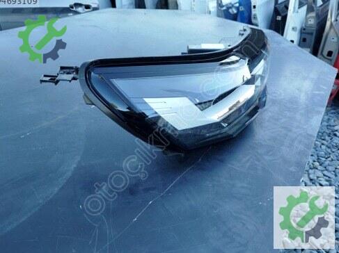 Renault Captur Sağ Ön Far 260100091R çıkma parça