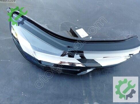 Renault Captur Sağ Ön Far 260100091R çıkma parça