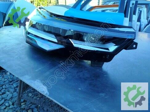 Renault Captur Sağ Ön Far 260100091R çıkma parça