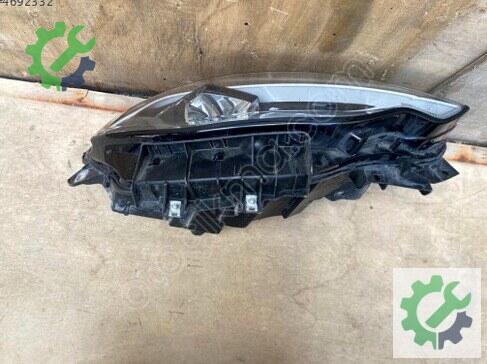 Fiat Egea Sağ Ön Far çıkma parça