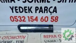 Fiat 500l sağ arka kapı bandı 735521844