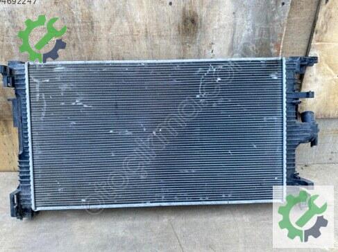 Renault R 5 Motor Su Radyatörü çıkma parça