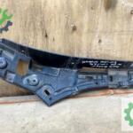 Dacia duster sağ ön çamurluk koruma braketi 638A80023R