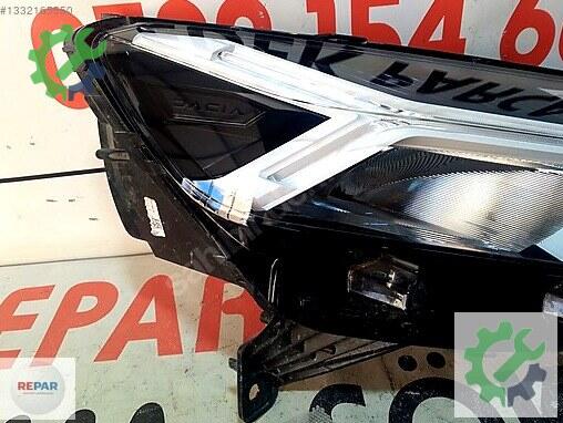 Dacia Sandero Sağ Ön Far 260107920R çıkma parça