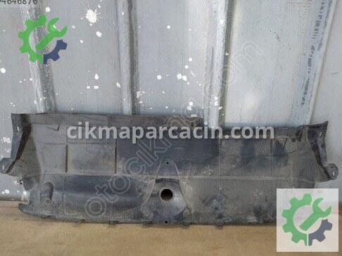 Audi A6 Panel Üst Plastiği 4K0807081 çıkma parça