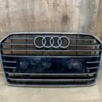 Audi A6  2012 2016 ön panjur  4G0853651