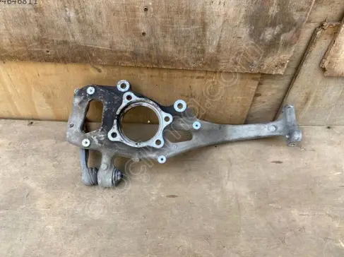 Audi A4 Sağ Ön Taşıyıcı 8W0407560 çıkma parça