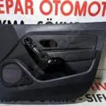 809103389R Dacia duster sağ arka kapı döşemesi orjinal çıkma