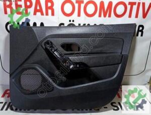 809103389R Dacia duster sağ arka kapı döşemesi orjinal çıkma