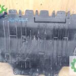 2014-2018 Volkswagen jetta motor alt muhafaza  5c0825237b