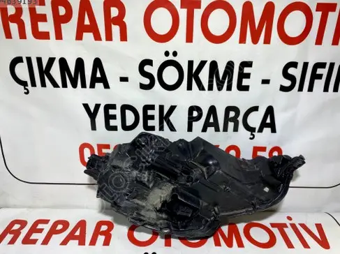 Audi A3 Sol Ön Far 8Y0941033 çıkma parça