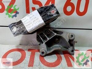 Sağ üst motor kulağı 112329452r orijinal çıkma