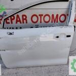 Toyota Corolla sol ön kapı lokal 20-24 orijinal çıkma