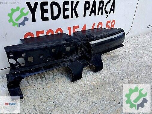 Volkswagen Tiguan Ön Panjur 571853653A çıkma parça