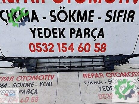 Volkswagen Passat Ön Panjur 3C0853677 çıkma parça