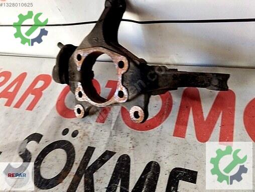 Toyota Auris Sağ Taşıyıcı 43211-02270 çıkma parça