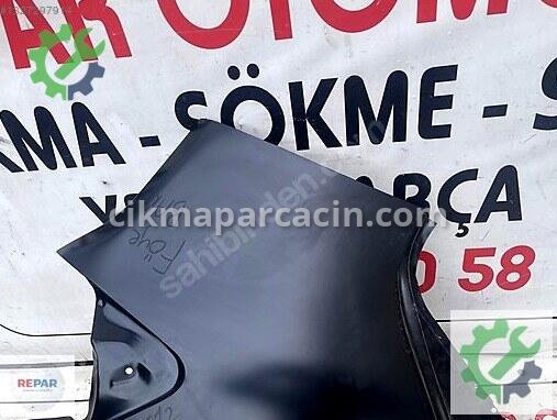 Toyota Auris Sağ Arka Çamurluk çıkma parça
