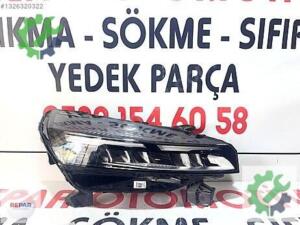 Renault Clio 5.5 sağ far 260103507R orjinal çıkma