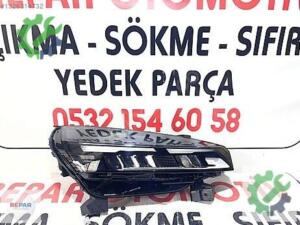 Renault Clio 5.5 sağ far 24-25 260103507R orijinal çıkma
