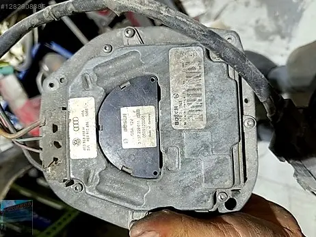 Audi Q7 Radyatör çıkma parça