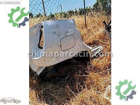 Fiat Palio Sağ Arka Çamurluk çıkma parça