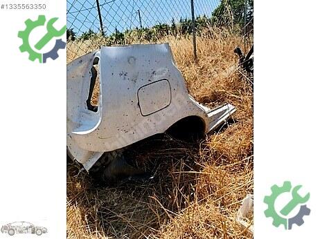 Fiat Palio Sağ Arka Çamurluk çıkma parça