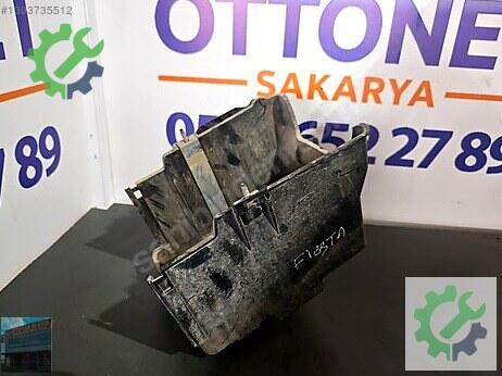 Ford Fiesta Akü Kapağı çıkma parça