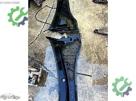 Peugeot 301 Ön Panjur çıkma parça