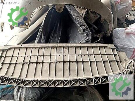 Skoda Scala Tampon Tutacağı çıkma parça