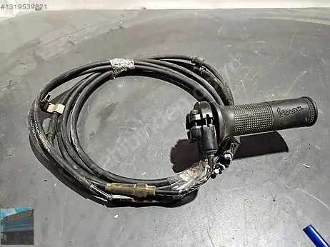 Vespa Gaz Teli çıkma parça