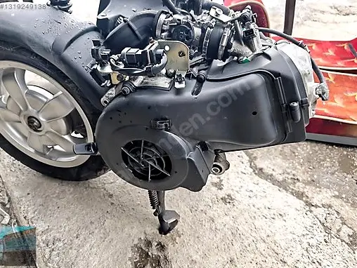 Vespa Komple Motor çıkma parça