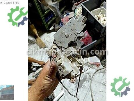 Nissan Primera Sol Ön Kapı çıkma parça