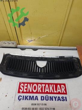 Skoda Fabia Ön Panjur çıkma parça
