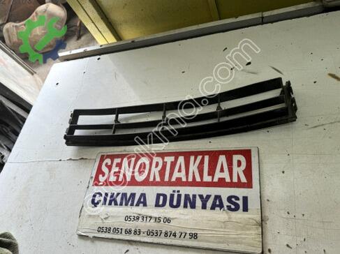 Skoda Fabia Tampon Izgarası çıkma parça