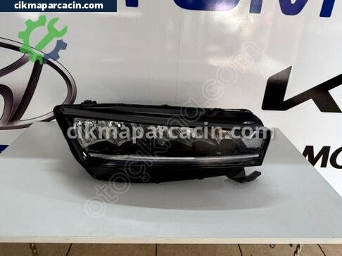 Skoda Octavia Sağ Ön Far çıkma parça