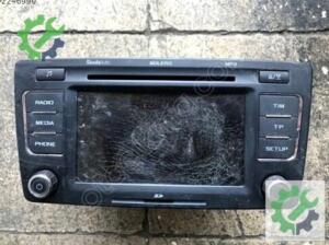 Skoda Octavia Radyo CD Çalar Teyp (Bozuk) 2009-2012